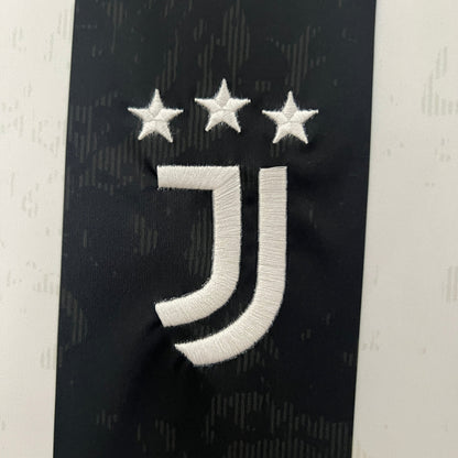 Juventus 24/25 Home (Fan)