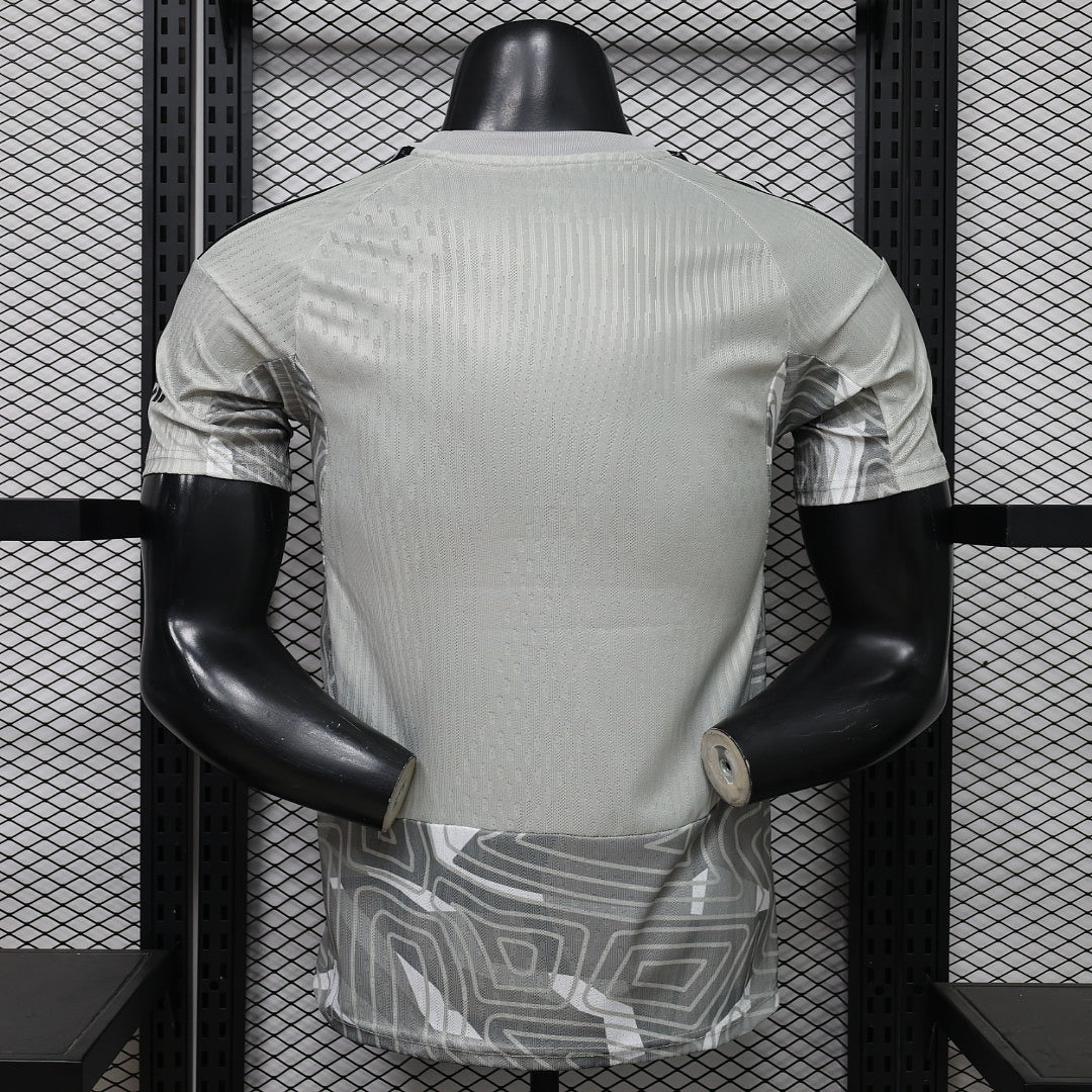 Arsenal 26/27 Goalkeeper Kit (Player)