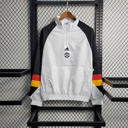 Manchester United 23/24 Windbreaker (Fan)