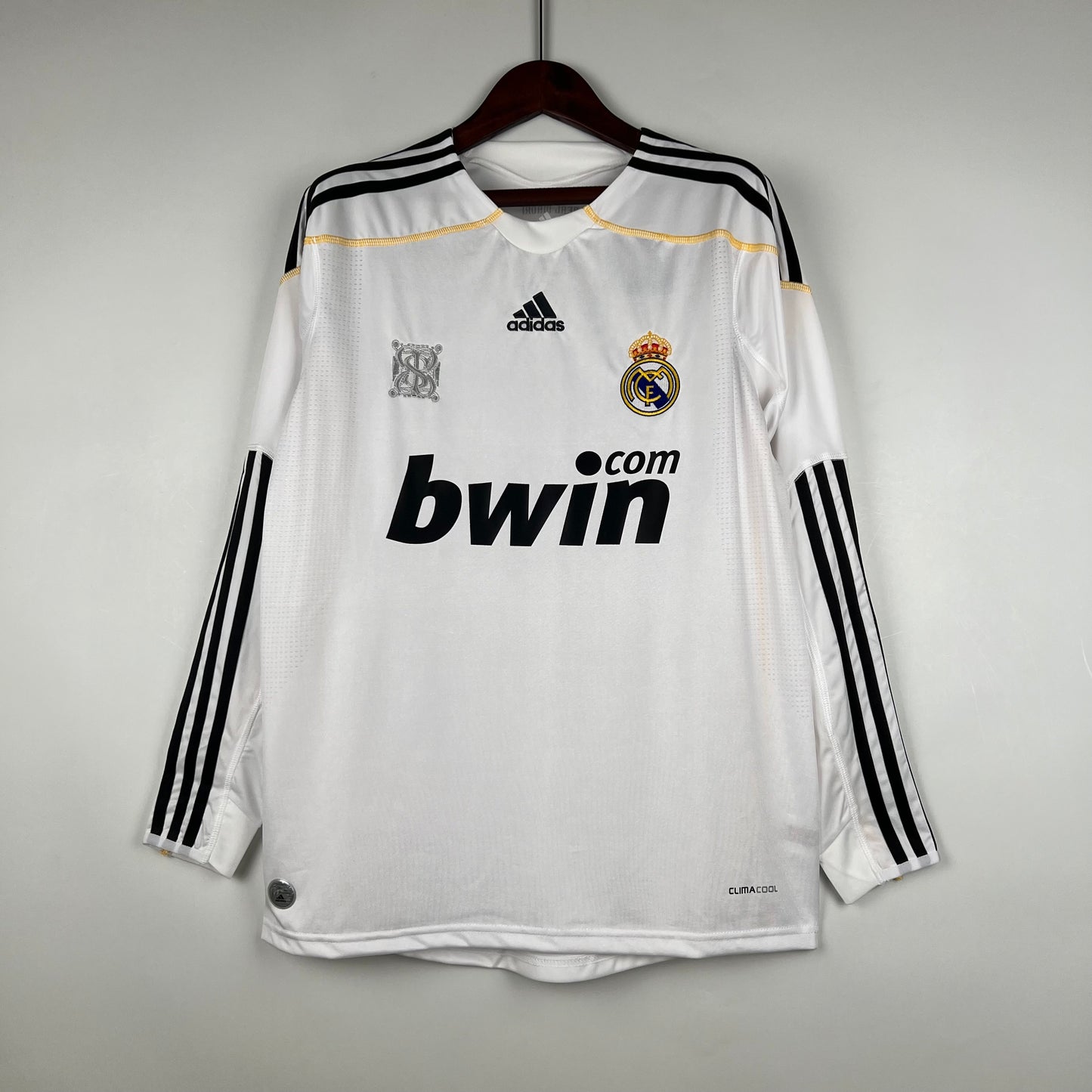 Real Madrid Retro 09/10 along-Sleeve Home (Fan)